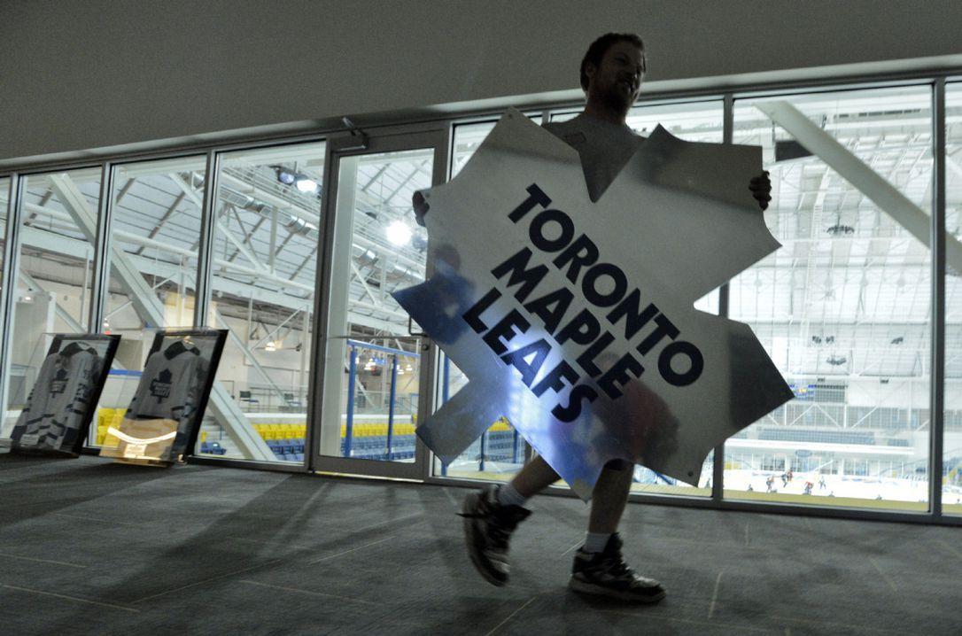 Aluminum Leaf Logo - Memories of glory up for grabs — Maple Leaf Gardens artifacts go on ...