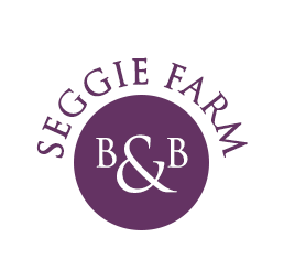 B and B in a Circle Logo - Seggie Farm B & B, bed and breakfast accommodation in St Andrews