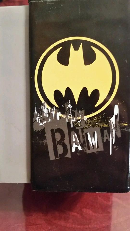 Bat Face Logo - DC Comics Black Yellow Gold Tone New Batman & Batman Face In Bat