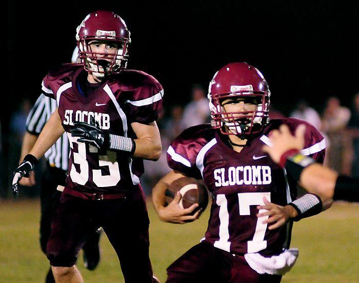 Slocomb Red Tops Logo - Slocomb chops Cottonwood in season opener | Sports | dothaneagle.com