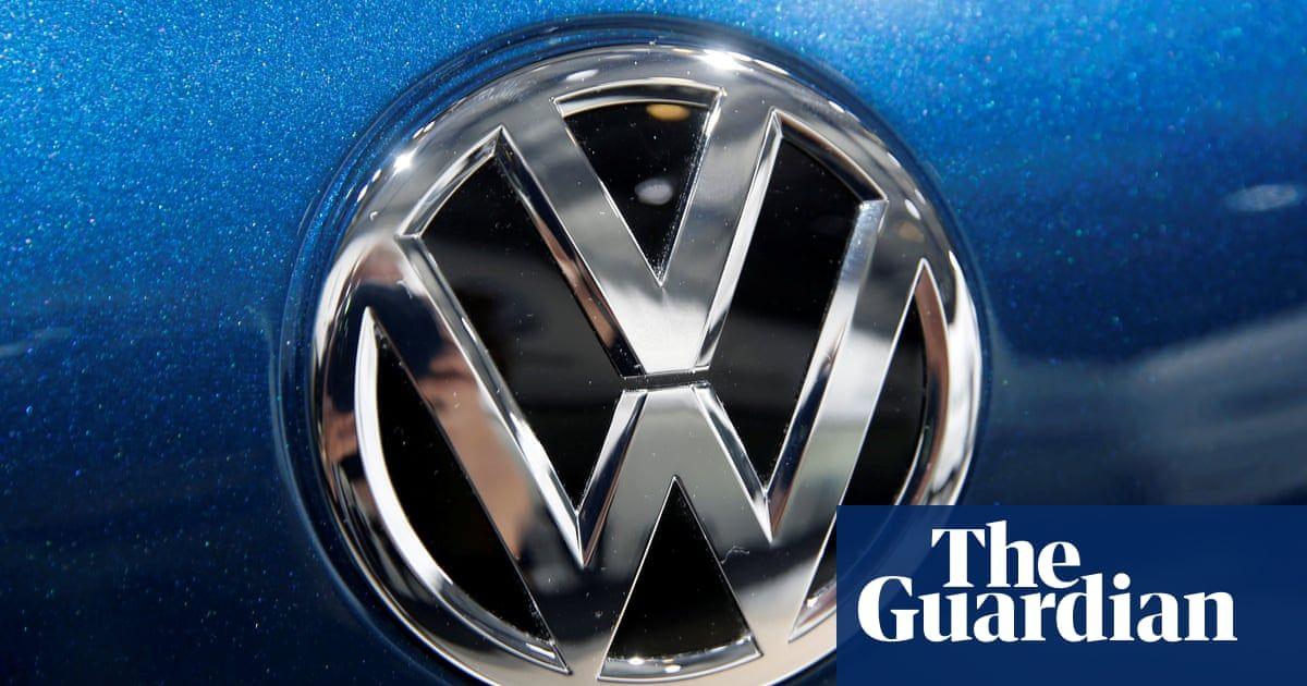 Broken VW Logo - Volkswagen and Seat accused of selling cars with rear seatbelt fault ...