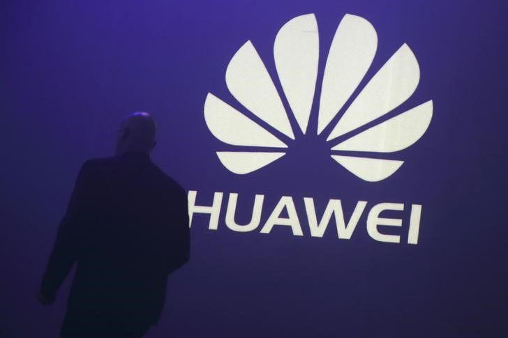 Round Face with Blue Logo - China's Huawei enters smartwatch frenzy with round-face models