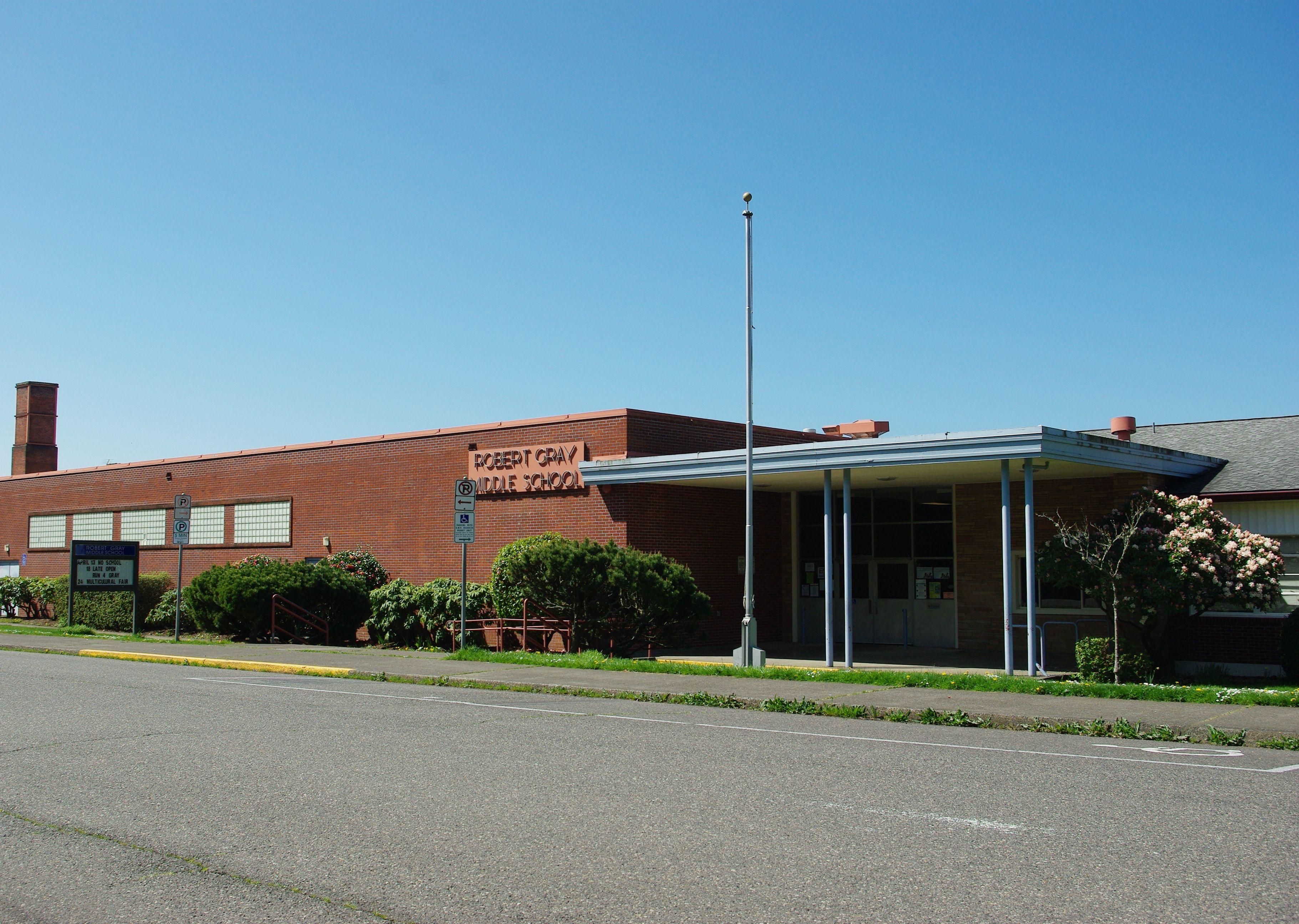 Gray Middle School Logo - File:Robert Gray Middle School - Portland, Oregon.JPG - Wikimedia ...