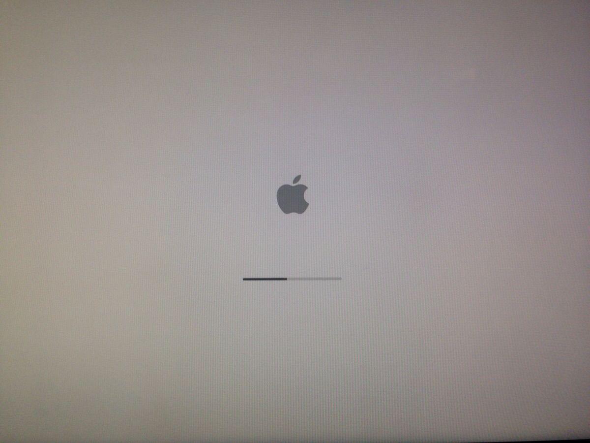 Grey Apple Logo - Mac stuck on Grey Apple logo screen with progress bar not moving