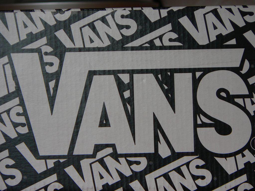Graffiti Vans Logo - Vans logo | Chaz Chaz | Flickr