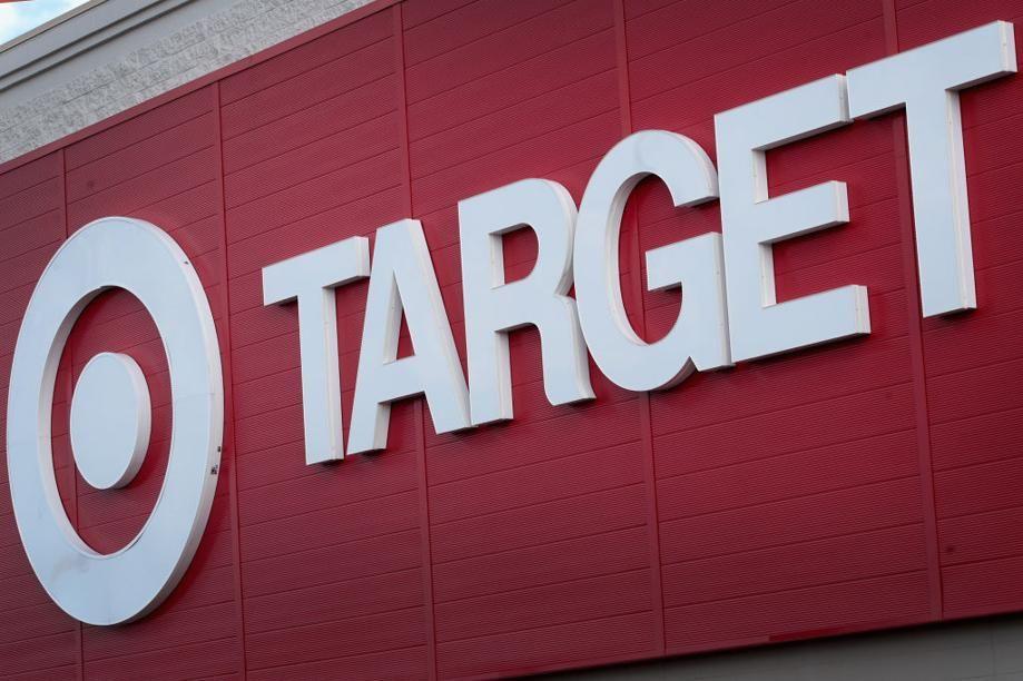 Old Target Logo - Women try stealing from Target filled with police there for 'Shop ...