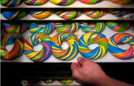 Rainbow Frose Logo - Biggest Food Trends 2016: Rainbow Bagels, Frose and More