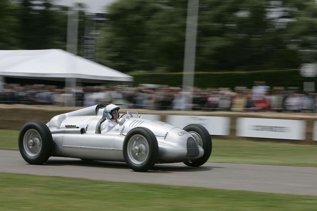 Silver Arrow Car Logo - Silver Arrows to race at Goodwood: Silver Arrows to race at Goodwood ...