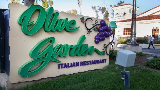 Olive Garden Logo - Olive Garden owner's shares jump after earnings beat, dividend hike