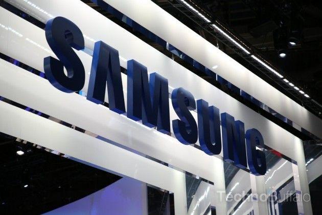 2013 Samsung Logo - Samsung Expected to Ship 10 Million Galaxy S4 Devices in First Month