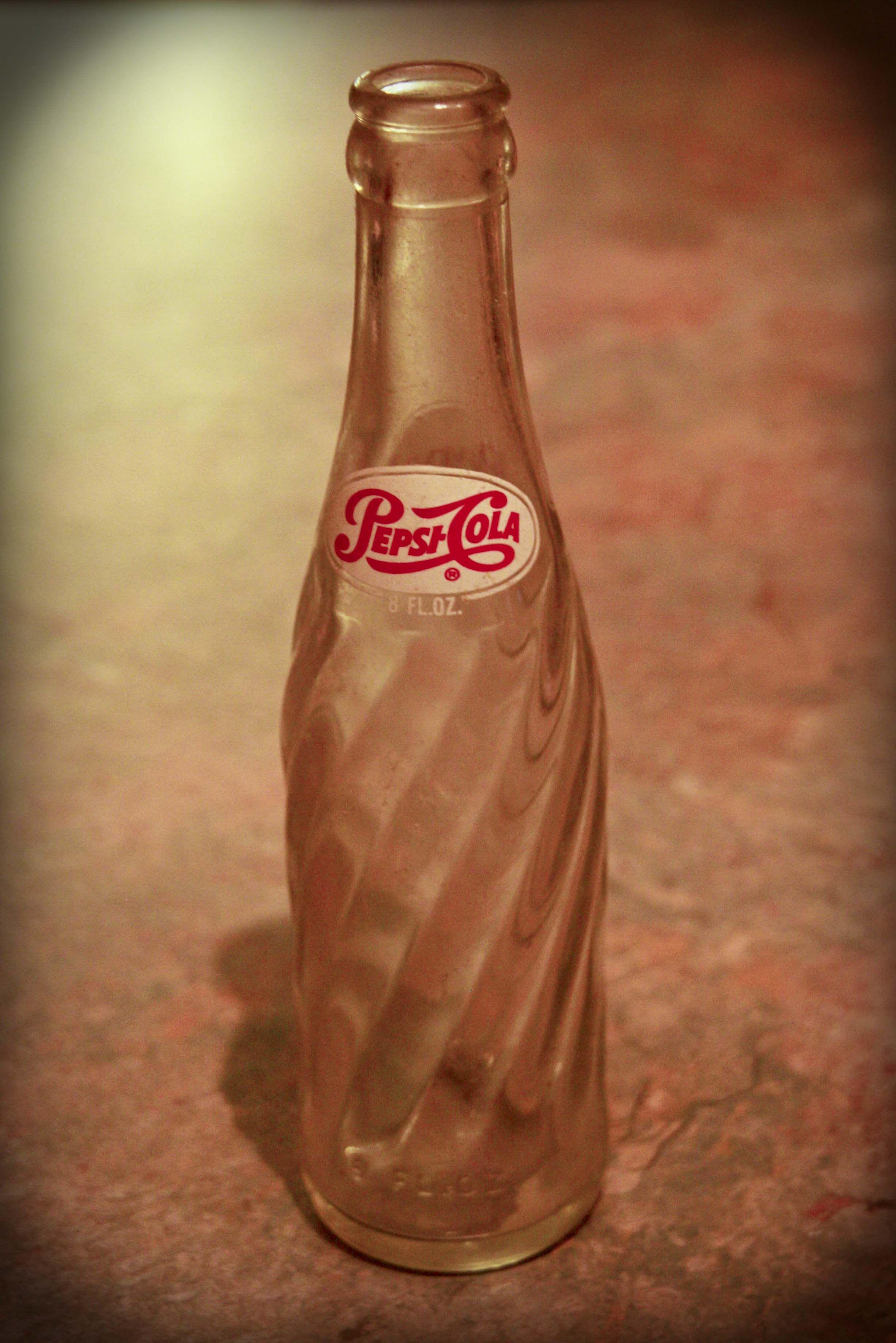 Vintage Pepsi Bottle Logo - Old Pepsi bottle!. STUFF I have in my house.believe it or not