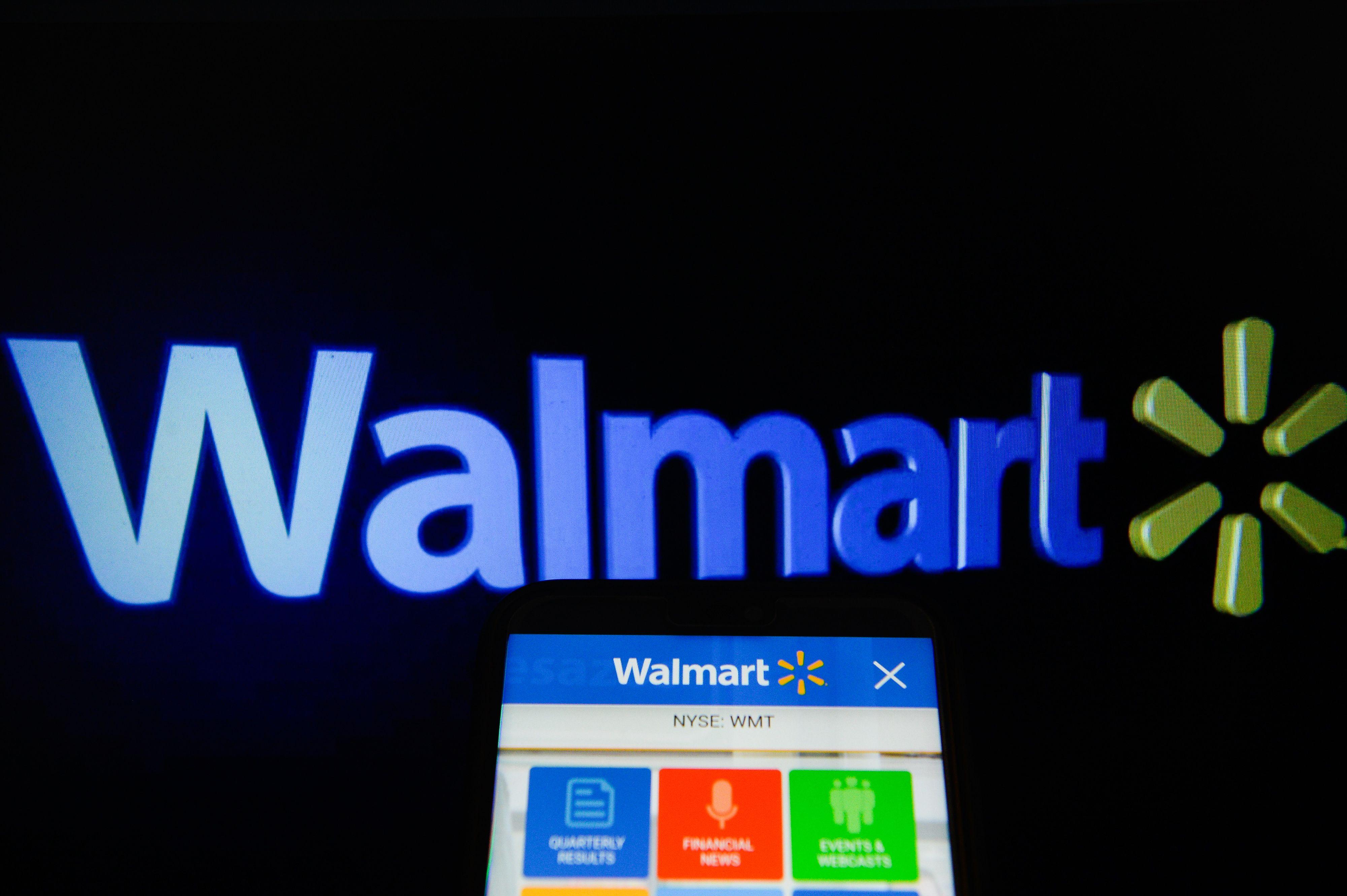 Walmart Superstore Logo - Walmart Bets On Line Busting To Win The Holiday Season