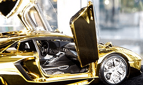 Gold Lambo Logo - $7.5M Scale Model of Lamborghini Aventador Is Fashioned From a Half