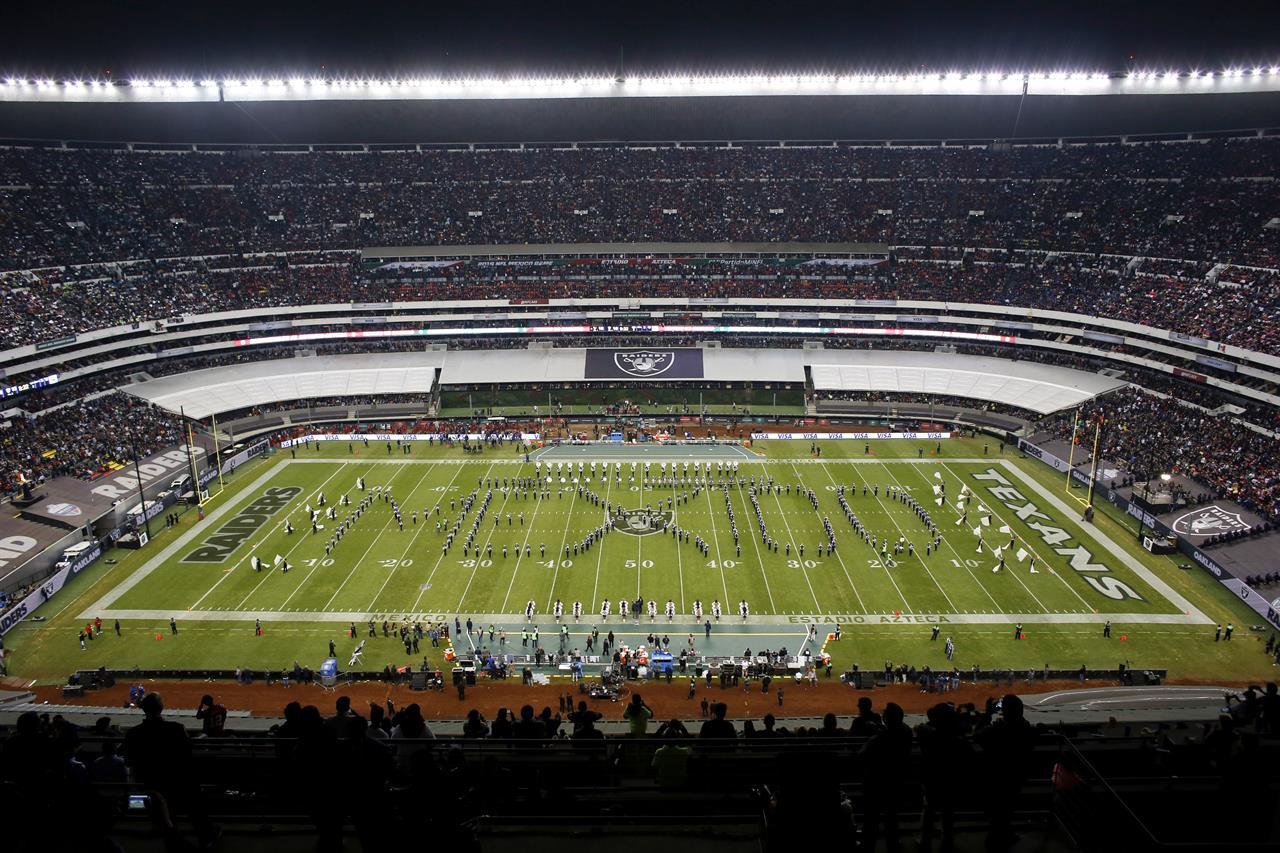 Green Streaking Face Logo - Streaking Patriots face inconsistent Raiders in Mexico City | AM ...
