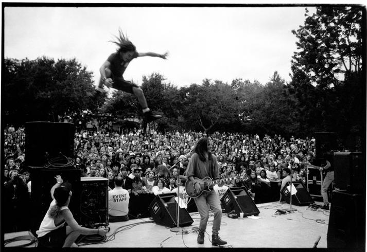 Seattle Pearl Jam Logo - Pearl Jam Pictures | Pearl Jam Concert & Album Photos