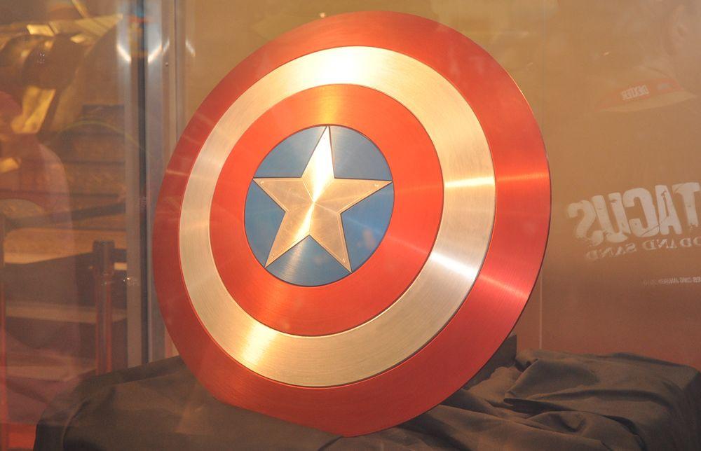 Orange Captain America Logo - SD Comic Con 2010: Captain America's Shield Revealed