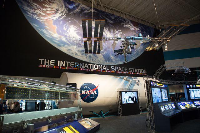 NASA Space Center Houston Logo - A Day in Houston, Texas: Visiting NASA's Johnson Space Center