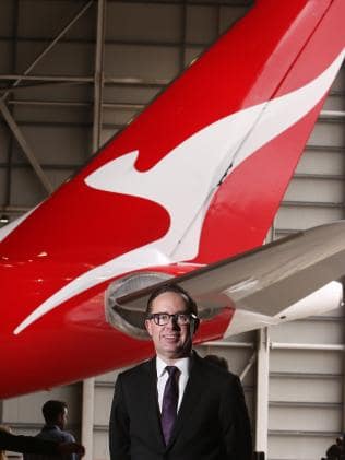 Kangaroo Airline Logo - Qantas new kangaroo logo on Dreamliner 787-9