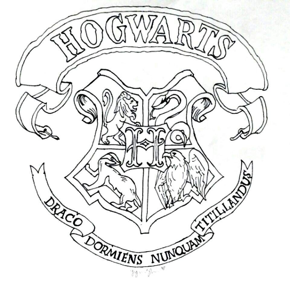 Simple Hogwarts Logo - Hogwarts crest drawing | Harry Potter Amino