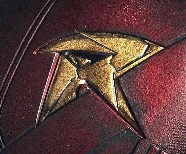 Robin Logo - 3D Printed Titans Robin Chest Emblem
