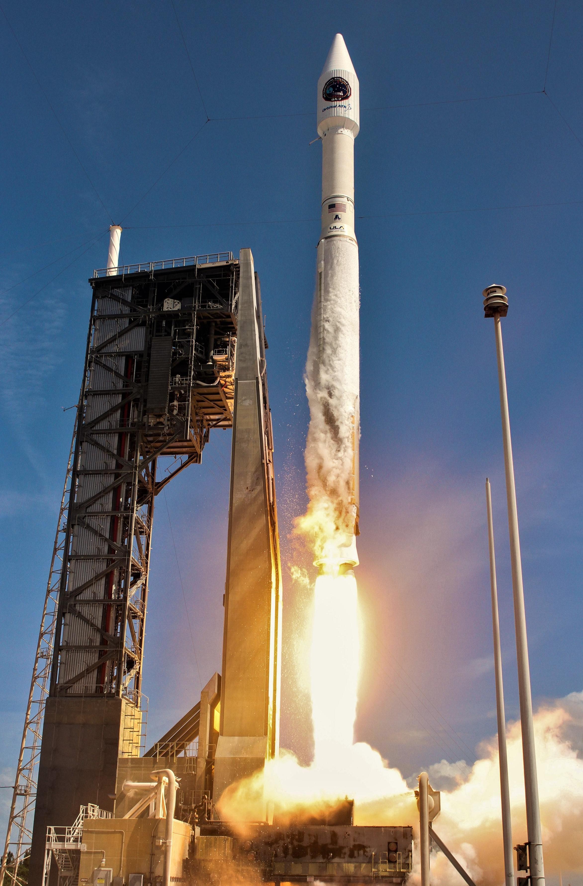 Atlas V Heavy Logo - Atlas V 401 Cygnus OA-7 launch 2017 (ULA) - TESLARATI.com
