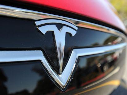 Tesla Mototrs Inc Logo - Tesla Motors Inc Misses Expectations With US$229.9 Million Loss