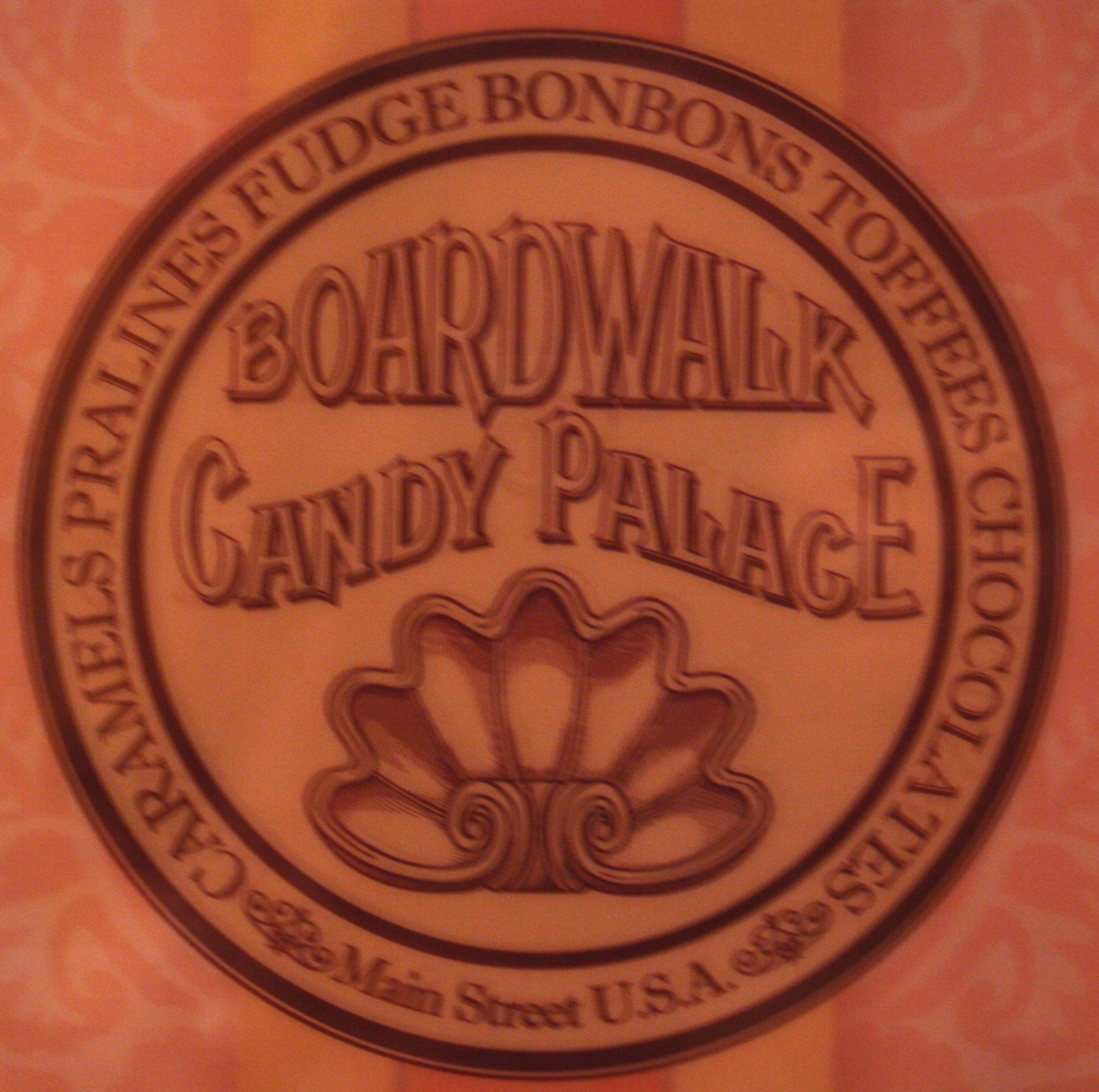 Candy Palace Logo - Boardwalk Candy Palace, Disneyland Paris – PARCE QUE J'ADORE CRITIQUER