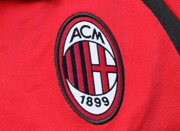Red and Black Football Logo - The Italians' oval badge is pretty basic, but still seems cluttered ...