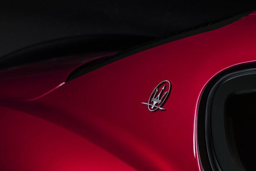 Red Maserati Logo - GranTurismo