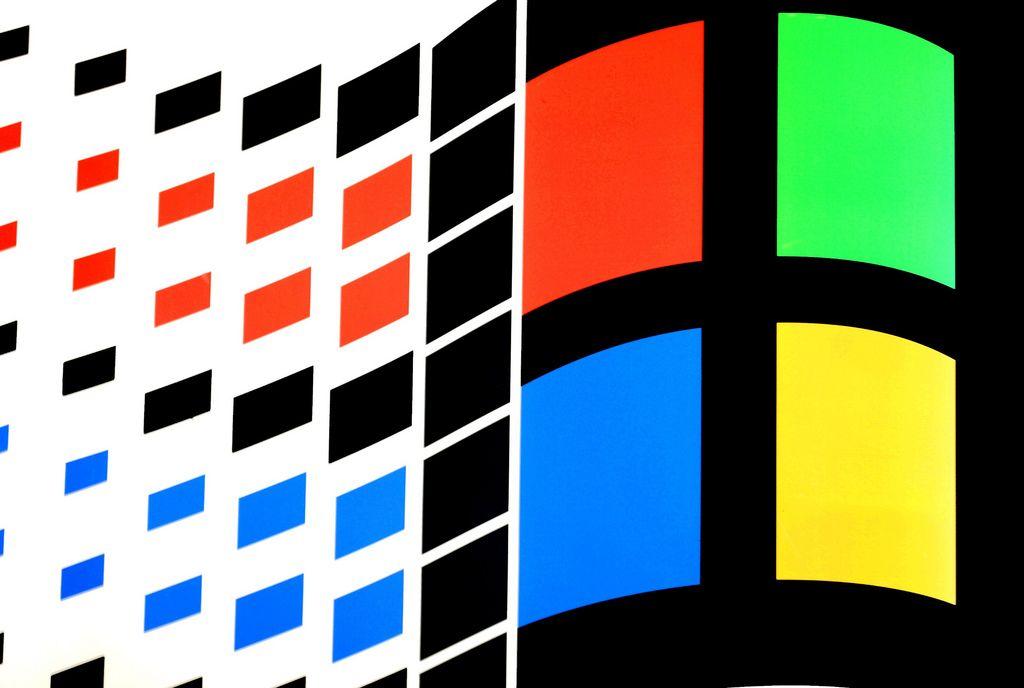 Windows 98 Logo - Windows 98 Logo | Jean-Luc David | Flickr