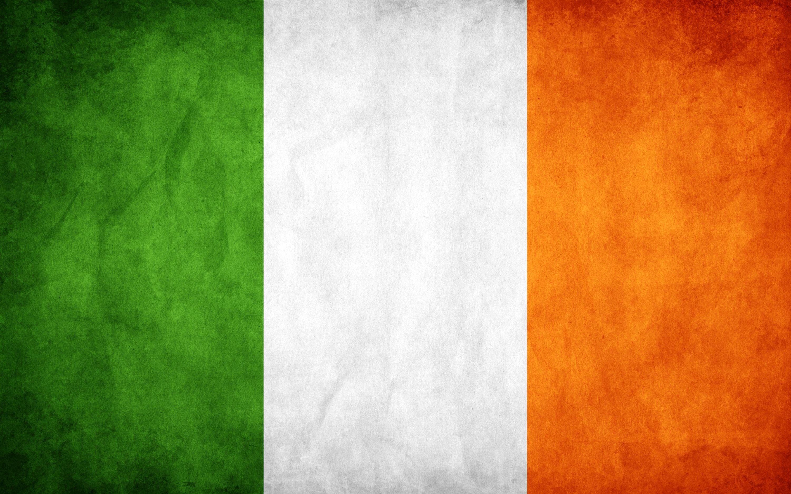 Irish Flag Logo - Ireland's Tricolour Flag