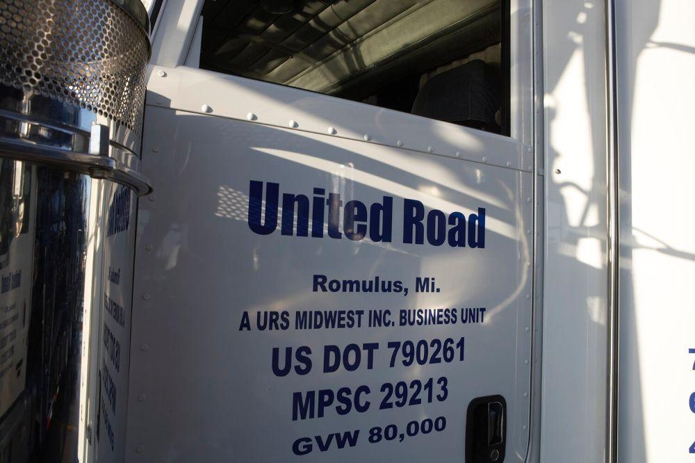 United Road Logo - United Road is Driven to Deli... - United Road Services Office Photo ...