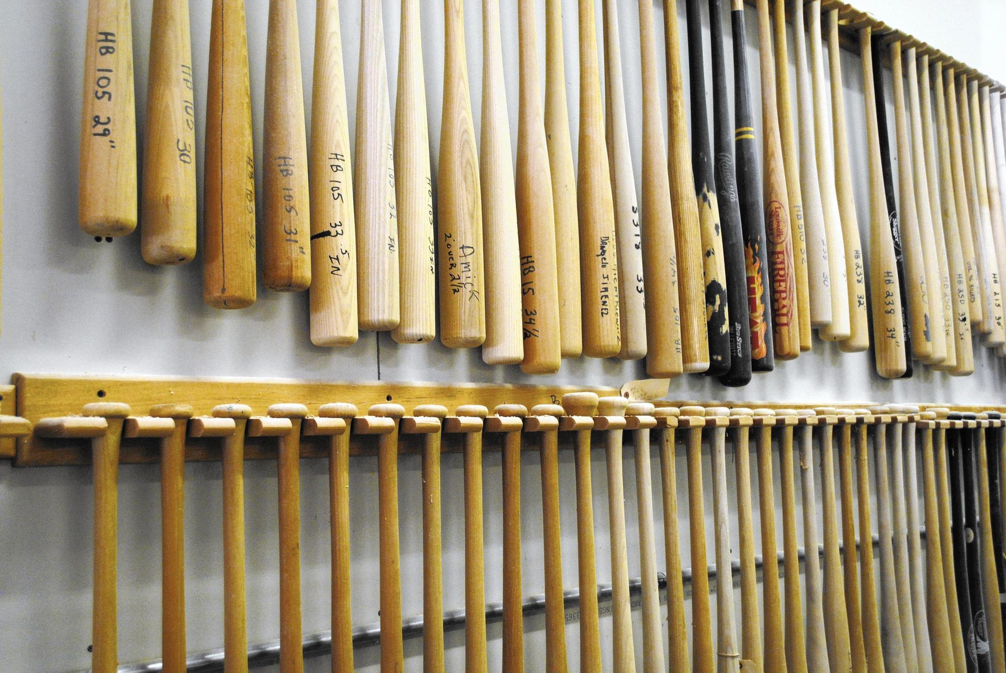 Hoosier Bats Logo - Hoosier Bat Co. supplies sluggers with customized hits - Chicago Tribune