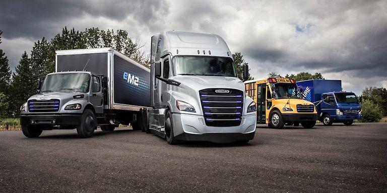 Daimler Freightliner Logo - Daimler Trucks: E-Mobility Group and two electric trucks for the ...
