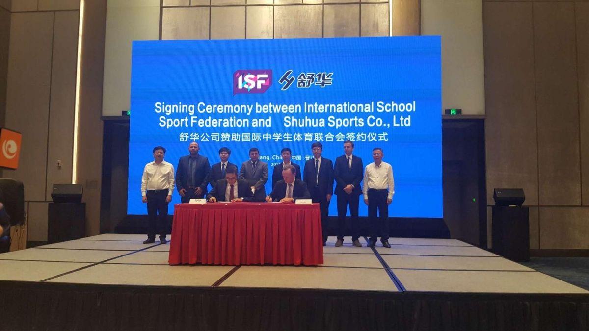 Red and Blue Banner Sports Company Logo - Anta, Panpan, Lilang and Shuhua are the new ISF sponsors ...