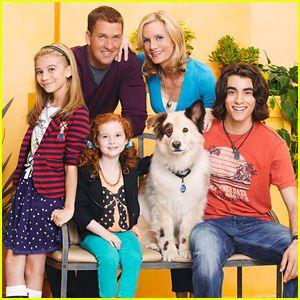 Dog with a Blog Disney Channel Logo - The 'Dog With A Blog' Series Finale Is Tonight & The Pics Will Make ...