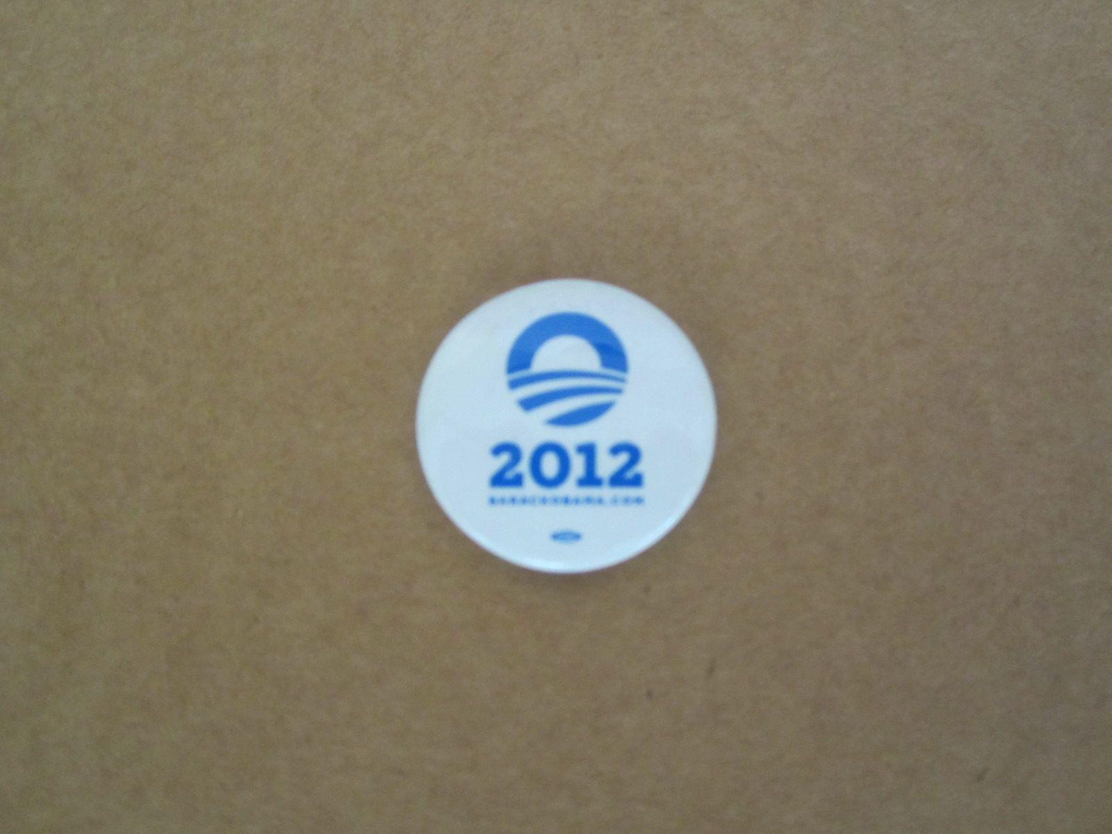 Small Obama Logo - Barack Obama 2012 small white logo button or pin