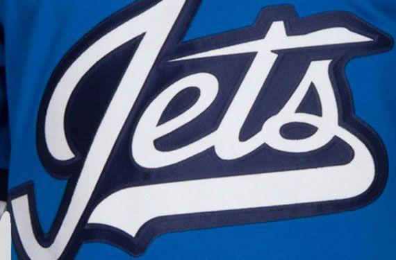 Winnipeg Jets Jersey Logo - Winnipeg Jets New Uniform Leaked to Message Board | Chris Creamer's ...