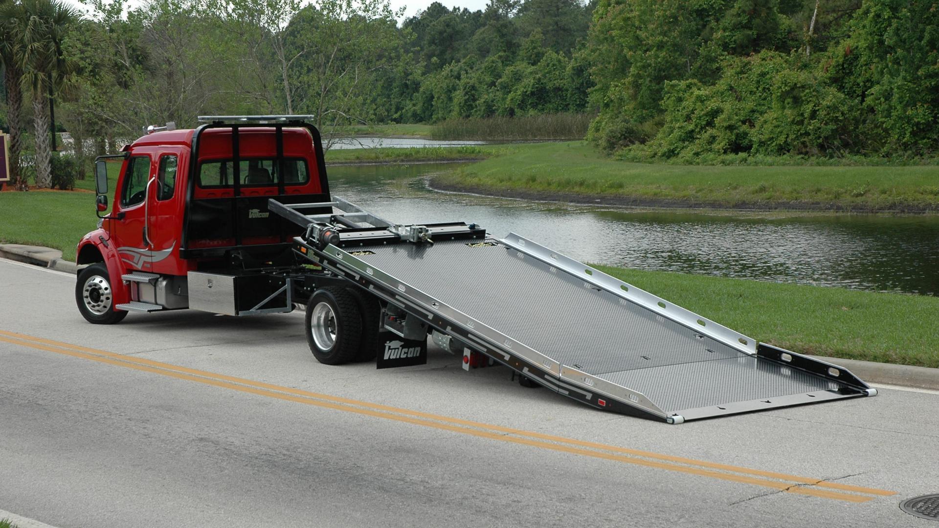 Century Tow Truck Logo - Century Vulcan Right-Approach Car Carrier | East Penn Carrier & Wrecker