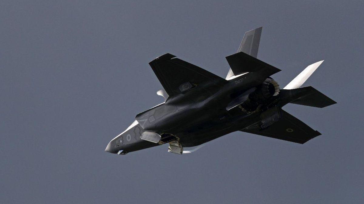 Pratt and Whitney F-35 Logo - Pentagon Grounds F-35 Jet Over Possible Faulty Part In Pratt ...