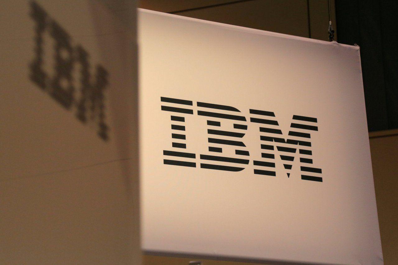 First IBM Logo - IBM Revenue Grows for the First Time Since 2012 - WSJ