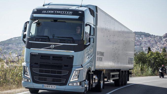 2018 Volvo Truck Logo - Volvo LNG truck claims 2018 sustainability award