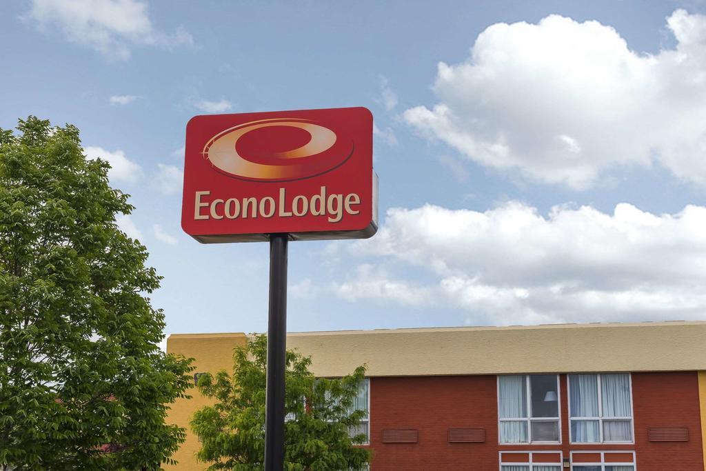 Econo Lodge Logo - Econo Lodge Grand Junction, CO