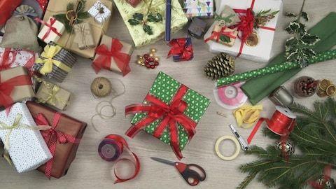 Xmas Red Box Logo - Winter Box Logo Stock Video Footage - 4K and HD Video Clips ...