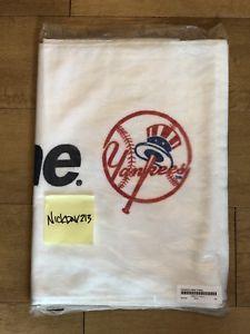Xmas Red Box Logo - SUPREME x NEW YORK YANKEES TOWEL RED NAVY WHITE Box Logo 2015 S//S ...