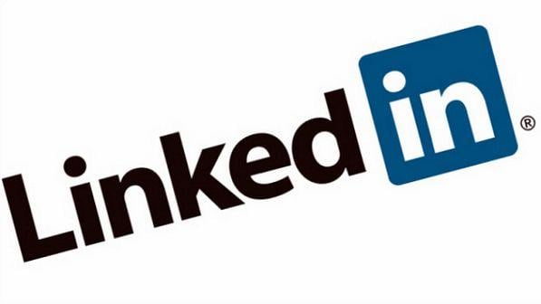 Follow Us On LinkedIn Logo - How to Make the Most of LinkedIn Advertising - Marketing Mojo