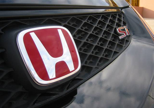 Red Honda Logo - Honda (JDM) 2002-2005 Honda Civic Type-R JDM Red H Badge (Front ...
