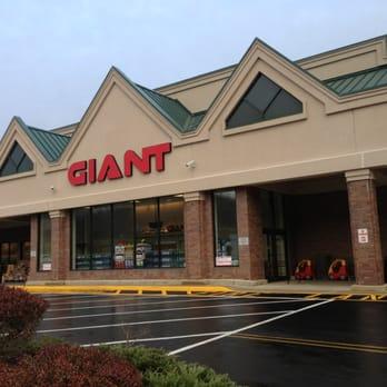 PA Giant Foods Stores Logo - Giant Food Store - Grocery - 4855 W Chester Pike, Newtown Square, PA ...