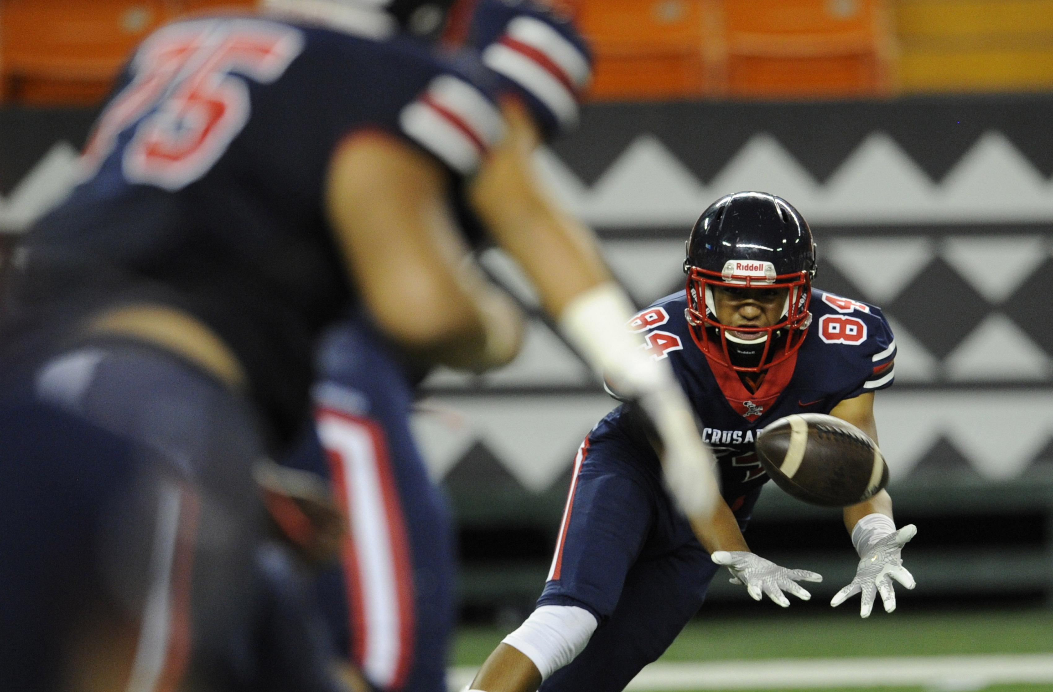 Saint-Louis Crusaders Logo - Prep football: Saint Louis Crusaders vs. Kahuku Red Raiders