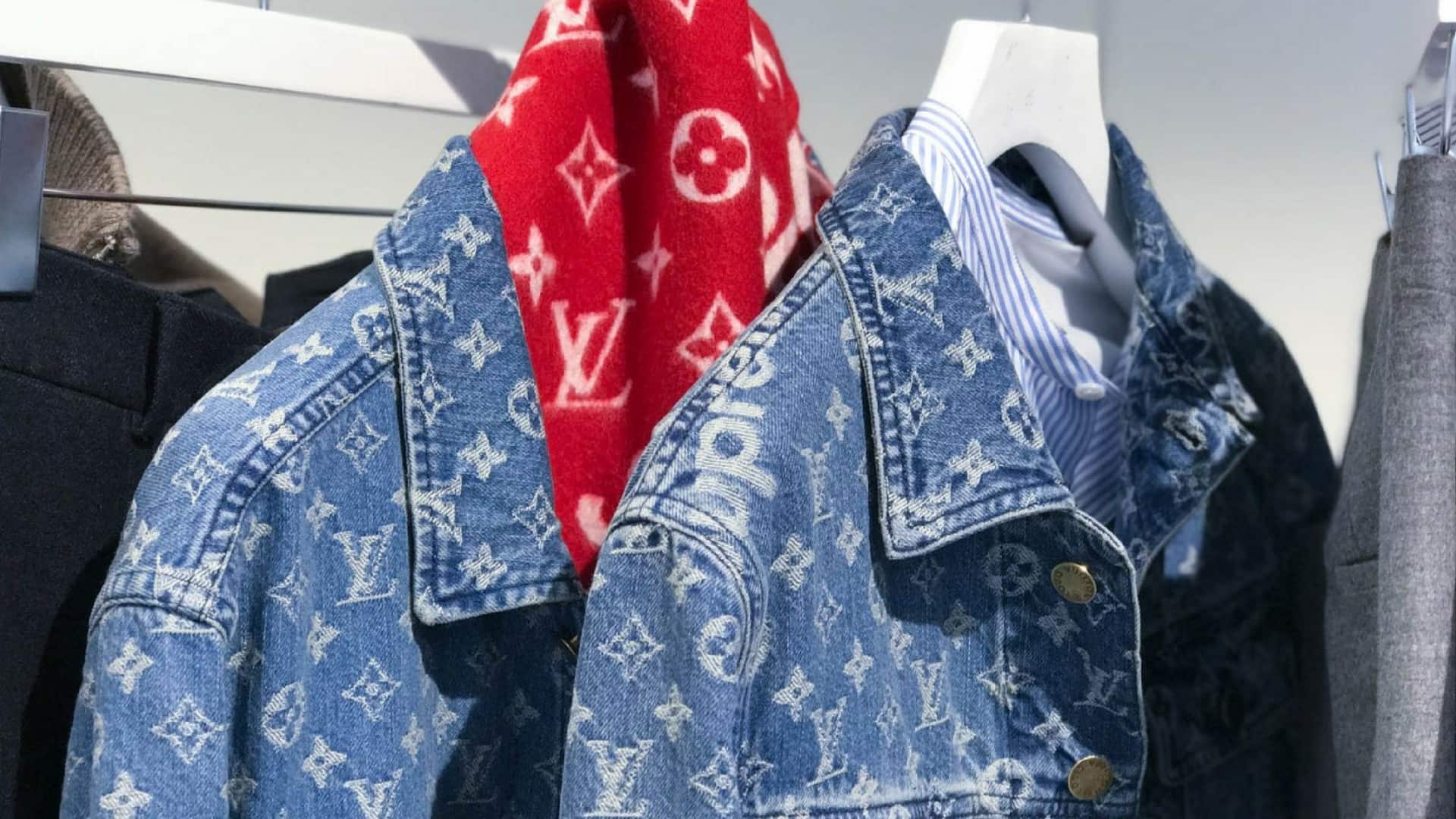 Two Louis Vuitton Supreme Logo - SUPREME FOR LOUIS VUITTON - G.on Fashion